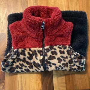 Girls burgundy black cheetah Sherpa vest size X small 5T